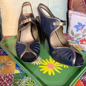 Saychelles Retro Heels